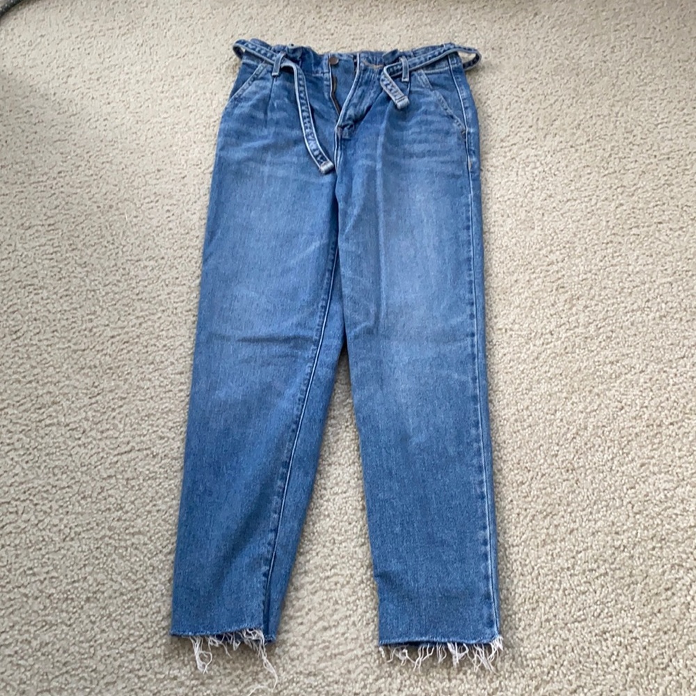 HOLISTER MOM JEANS